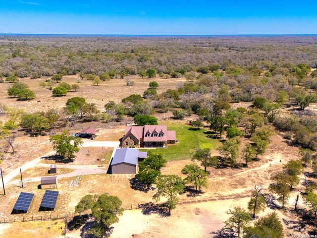 1211 Copperhead Road, Seguin, TX 78155