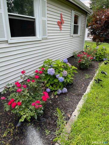 32 Jackson Road, Enfield, CT 06082