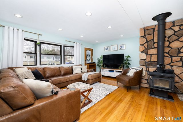 32 Jackson Road, Enfield, CT 06082