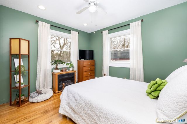 32 Jackson Road, Enfield, CT 06082