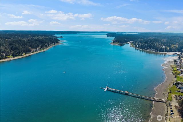 61 E Channel Drive, Allyn, WA 98524