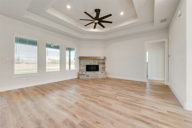 153 Dove Landing, Valley View, TX 76272