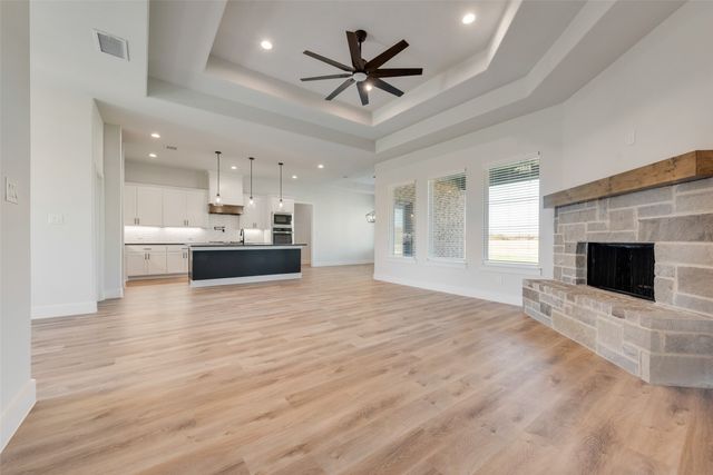 153 Dove Landing, Valley View, TX 76272
