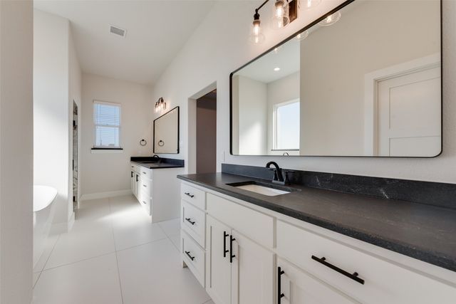 153 Dove Landing, Valley View, TX 76272
