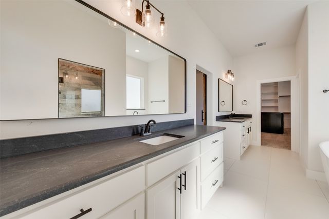153 Dove Landing, Valley View, TX 76272