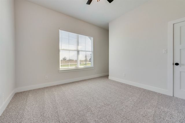 153 Dove Landing, Valley View, TX 76272