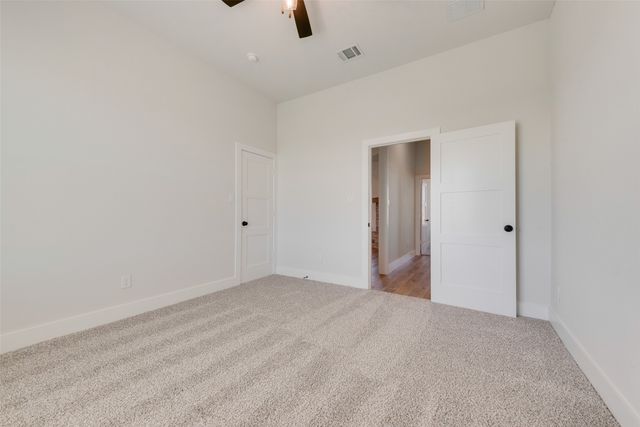 153 Dove Landing, Valley View, TX 76272