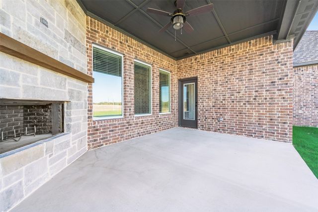 153 Dove Landing, Valley View, TX 76272