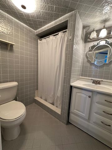 5300 NE 24th Terrace 211c, Fort Lauderdale, FL 33308