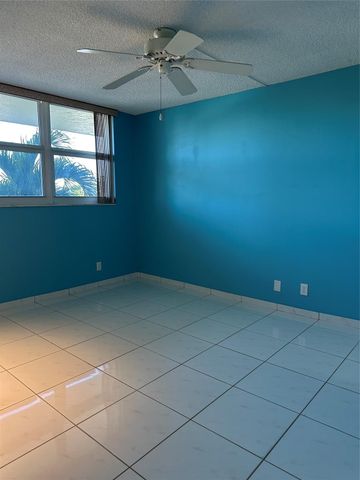 5300 NE 24th Terrace 211c, Fort Lauderdale, FL 33308