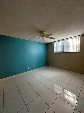 5300 NE 24th Terrace 211c, Fort Lauderdale, FL 33308