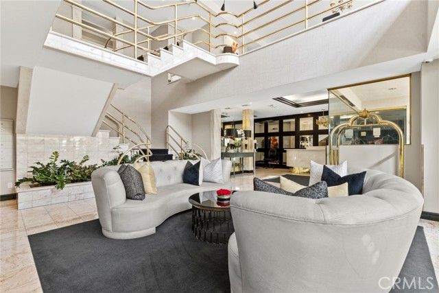 1131 Alta Loma Road 527, West Hollywood, CA 90069