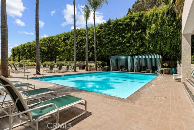 1131 Alta Loma Road 527, West Hollywood, CA 90069