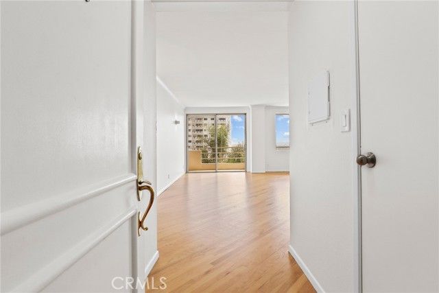 1131 Alta Loma Road 527, West Hollywood, CA 90069