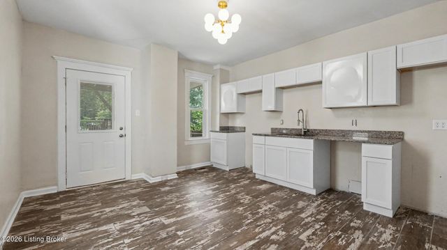3118 Bank St, Louisville, KY 40212
