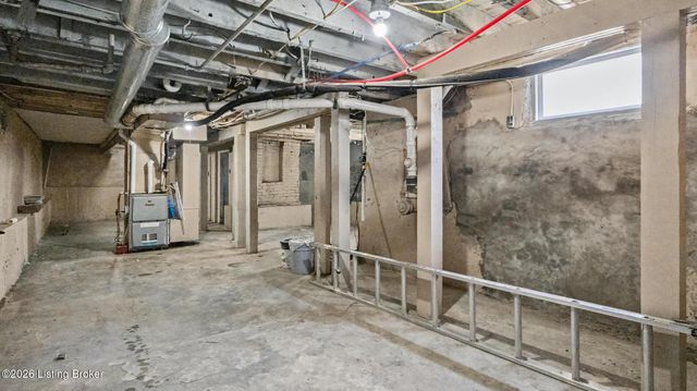 3118 Bank St, Louisville, KY 40212