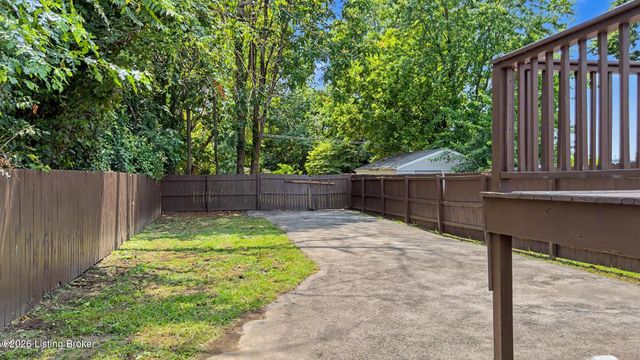 3118 Bank St, Louisville, KY 40212