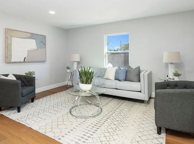 4335 10TH AVENUE S A, St Petersburg, FL 33711