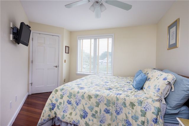 6 Dunes Road, Narragansett, RI 02882