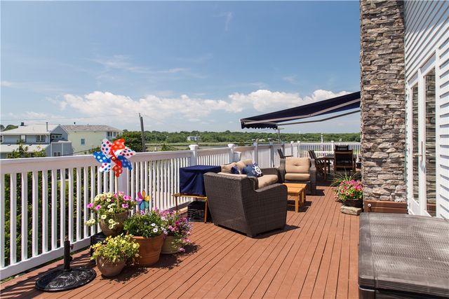 6 Dunes Road, Narragansett, RI 02882
