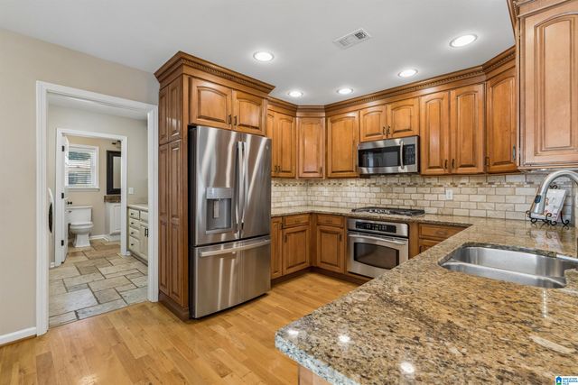 5374 PINEYWOOD ROAD, Birmingham, AL 35242