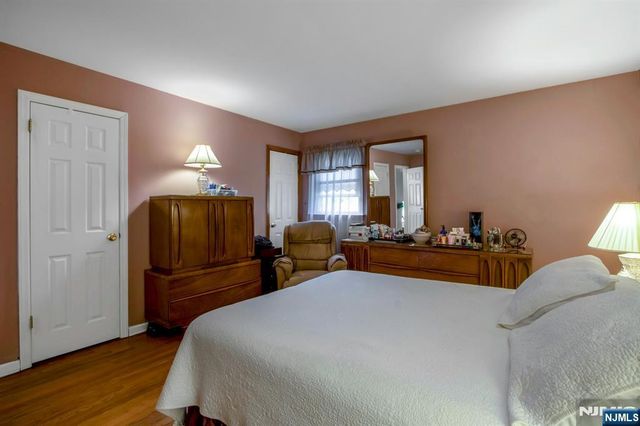 42 Lohs Place, Harrington Park, NJ 07640