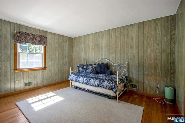 42 Lohs Place, Harrington Park, NJ 07640