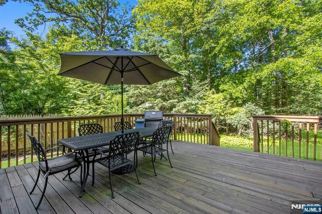 42 Lohs Place, Harrington Park, NJ 07640