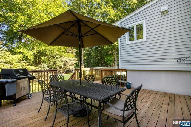 42 Lohs Place, Harrington Park, NJ 07640