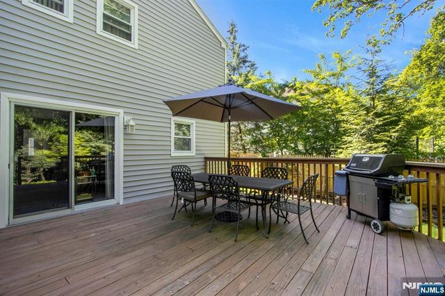 42 Lohs Place, Harrington Park, NJ 07640
