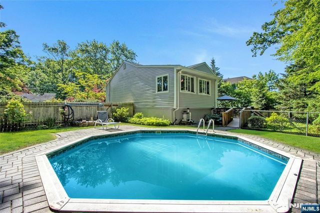 42 Lohs Place, Harrington Park, NJ 07640