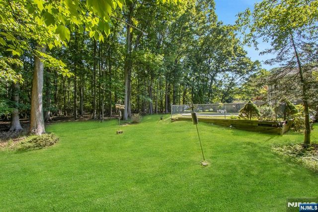 42 Lohs Place, Harrington Park, NJ 07640