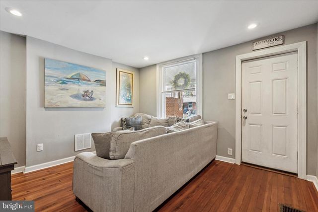 139 WALNUT AVE, Ardmore, PA 19003