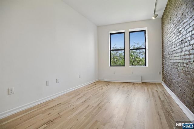849 Boulevard 4D, Weehawken, NJ 07086