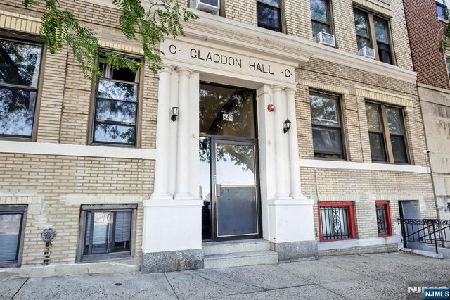 849 Boulevard 4D, Weehawken, NJ 07086