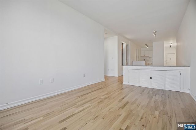 849 Boulevard 4D, Weehawken, NJ 07086