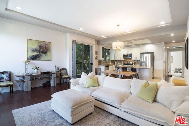 5601 W Olympic Boulevard 301, Los Angeles, CA 90036