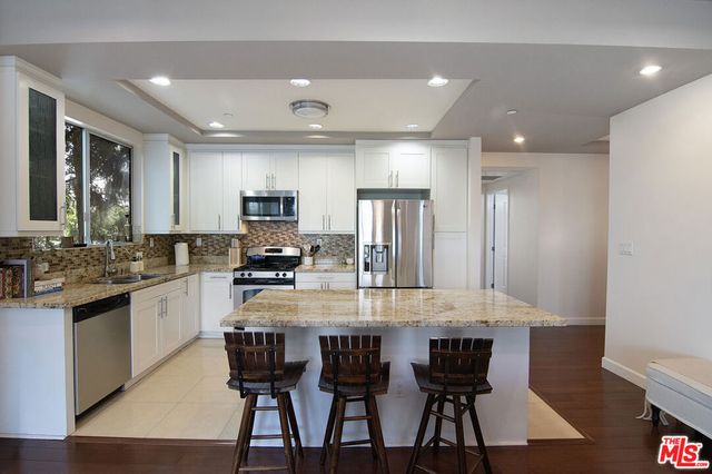 5601 W Olympic Boulevard 301, Los Angeles, CA 90036