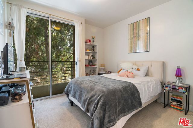 5601 W Olympic Boulevard 301, Los Angeles, CA 90036