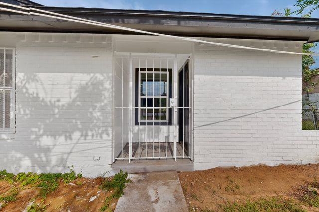 301 Stoneport Drive, Dallas, TX 75217