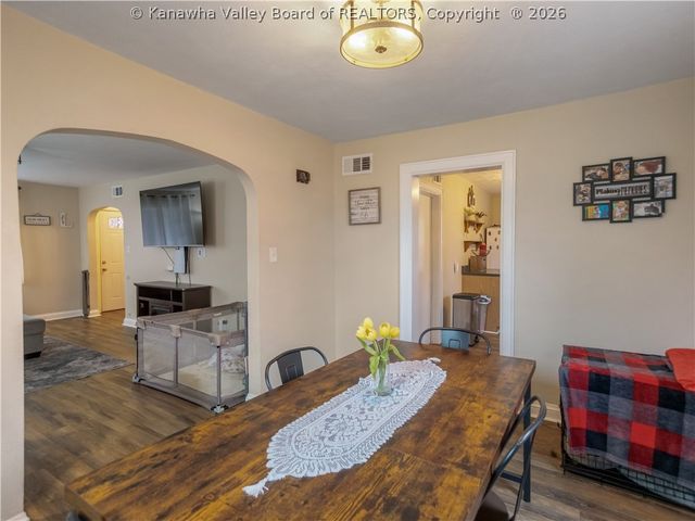 871 S Washington Street, St Albans, WV 25177