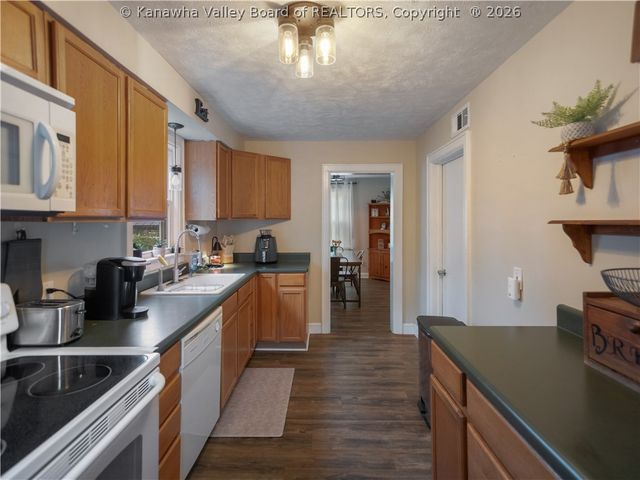 871 S Washington Street, St Albans, WV 25177