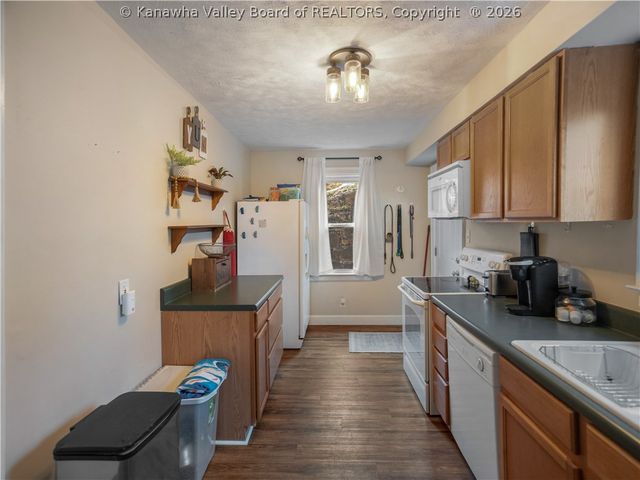 871 S Washington Street, St Albans, WV 25177