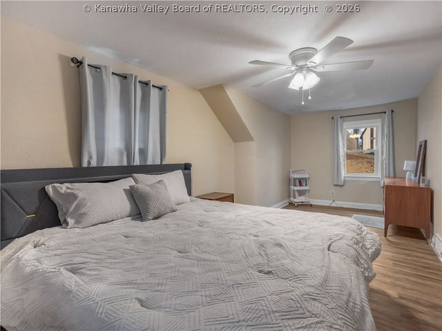 871 S Washington Street, St Albans, WV 25177