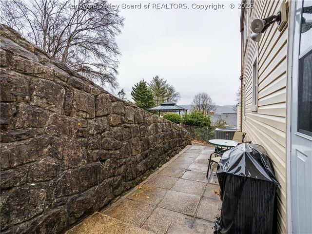 871 S Washington Street, St Albans, WV 25177