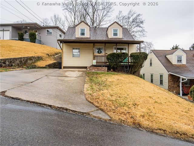 871 S Washington Street, St Albans, WV 25177