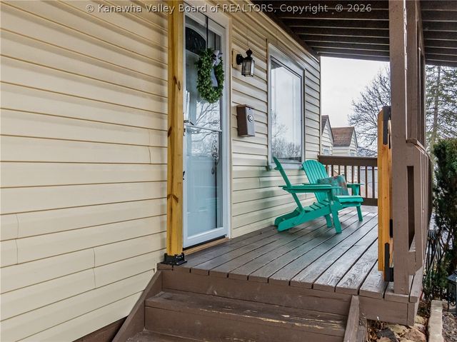 871 S Washington Street, St Albans, WV 25177