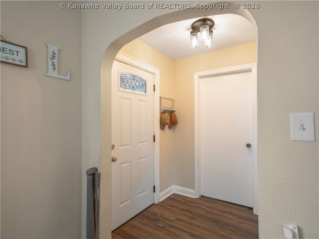 871 S Washington Street, St Albans, WV 25177
