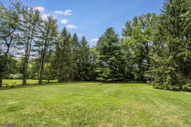 7 Catan Dr, Chester Twp., NJ 07836
