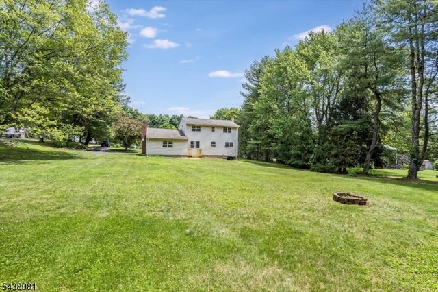 7 Catan Dr, Chester Twp., NJ 07836